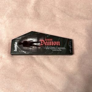 The vampire diaries team Damon eyeshadow palette
